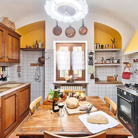 Holiday home Splendido Rustico Nella Langa Clavesana