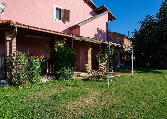Splendido Rustico Nella Langa Tatil Evi